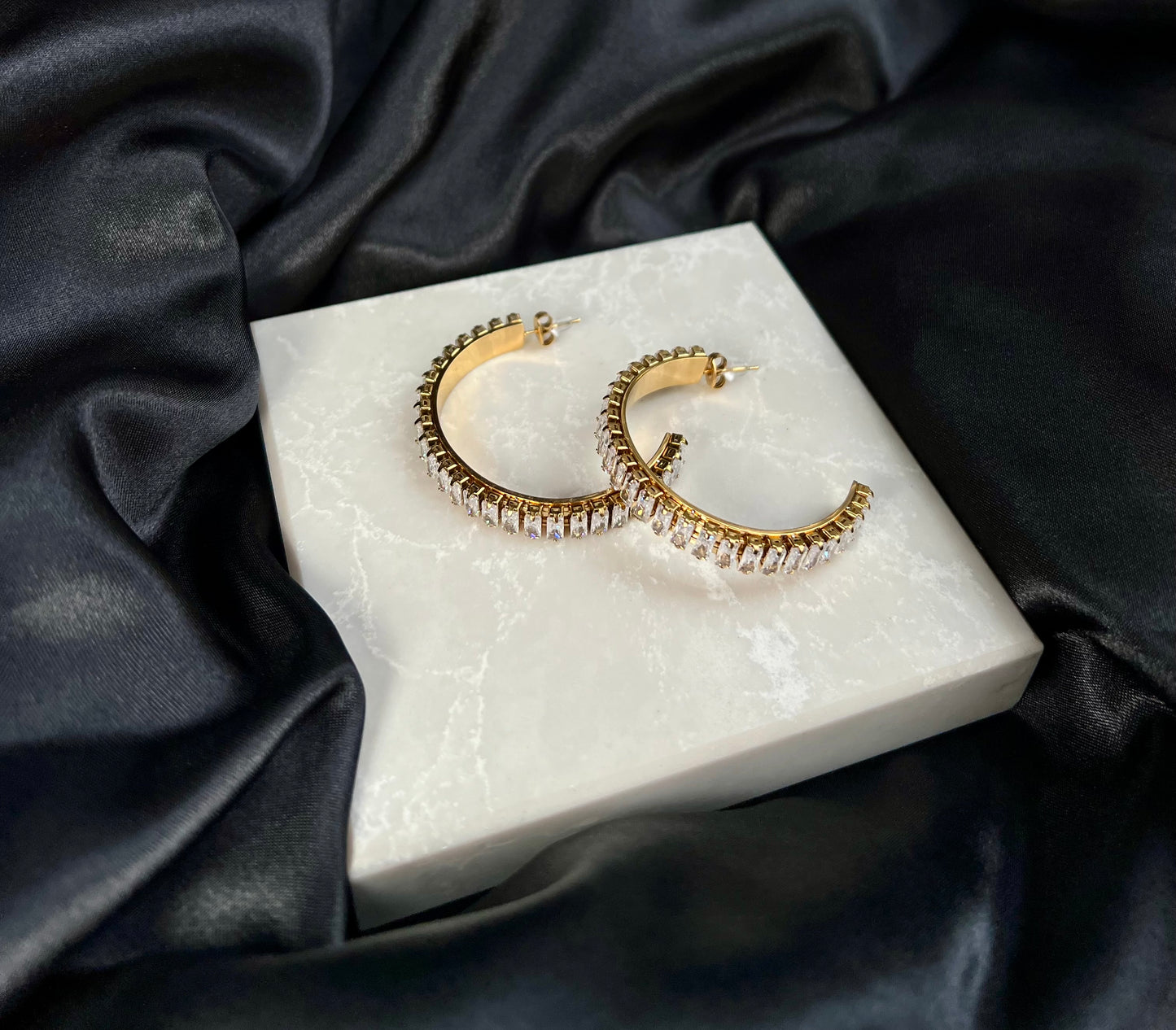 Showstopper Hoops