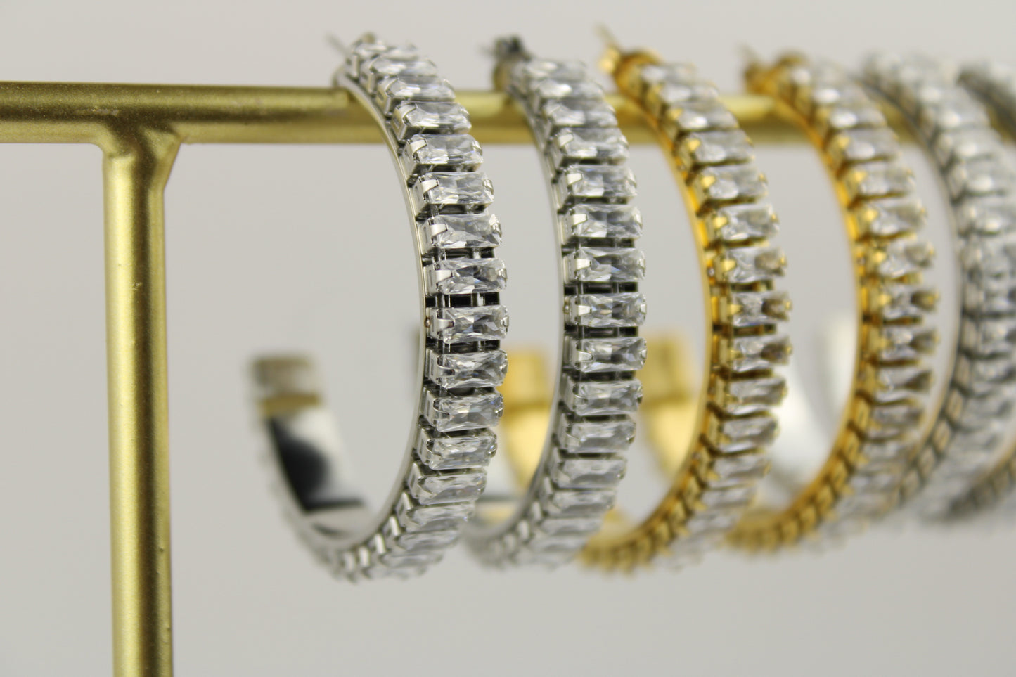 Showstopper Hoops
