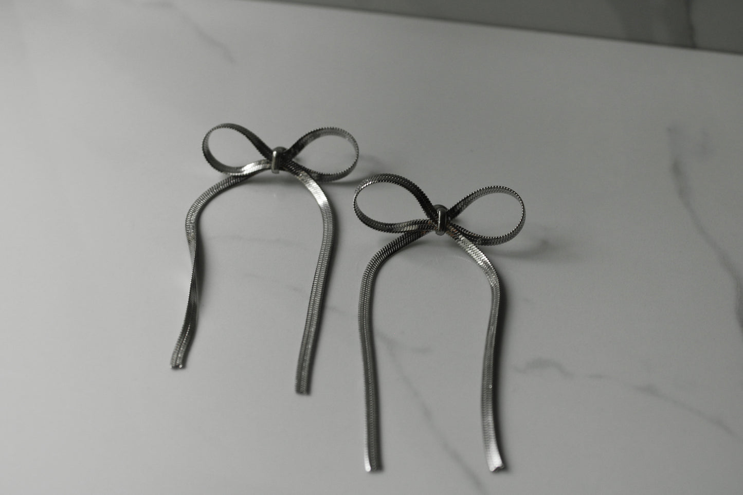 Ribbon Drop Earring