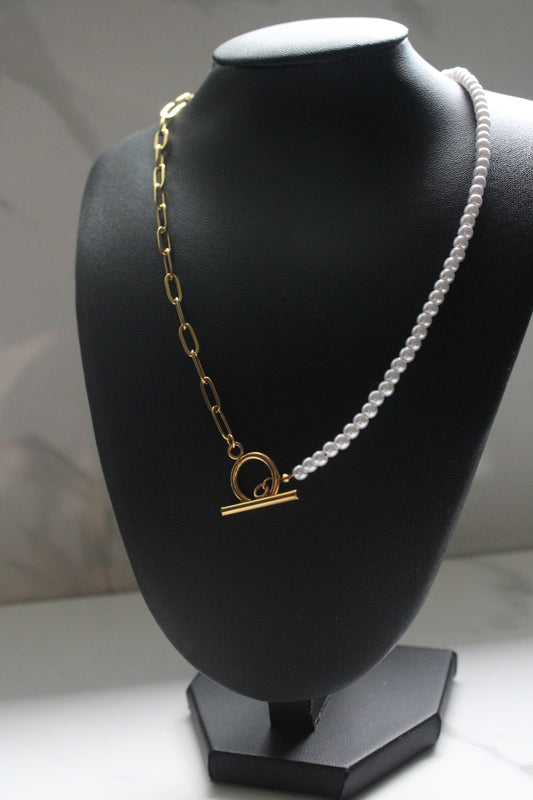 Linked in Pearls Necklace
