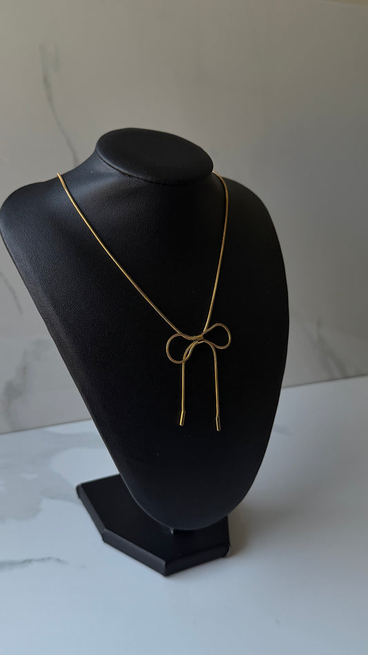 Bow Necklace