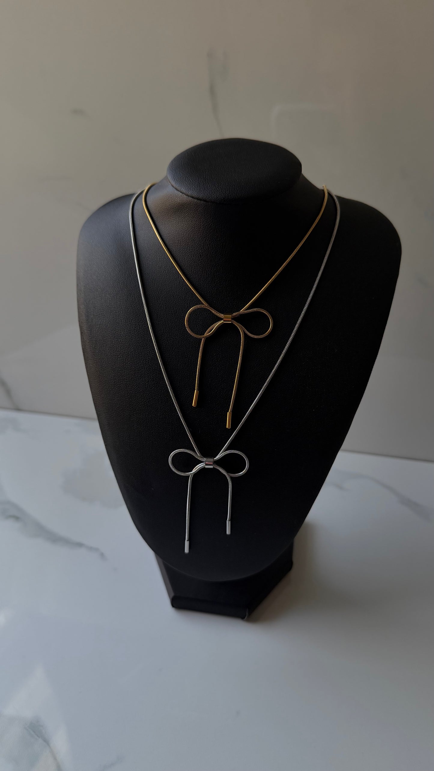 Bow Necklace