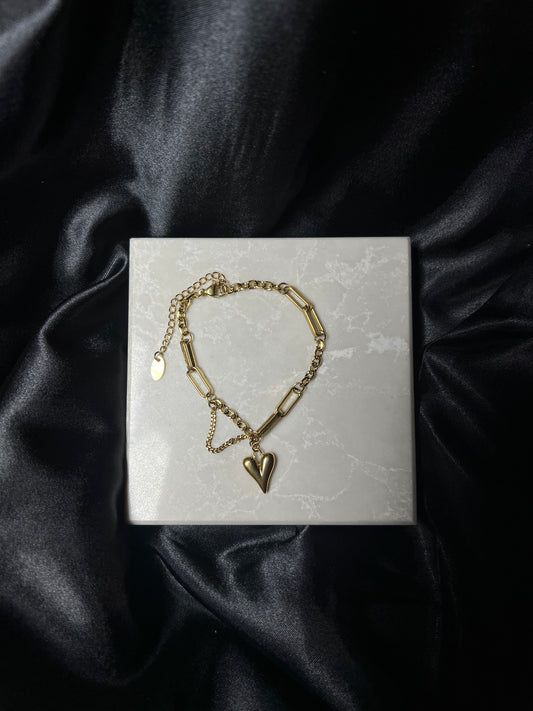 Heartfelt Gold Chain Bracelet